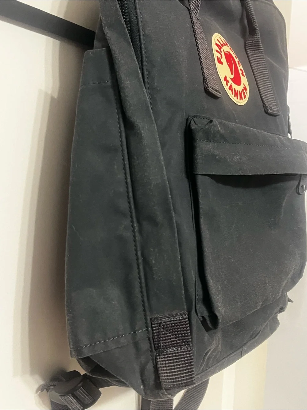 Fjallraven Kanken Mini pack backpack black